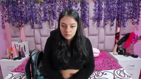 Snapshot of marlyanal chatting on February 15, 1:49 pm Marly Anal online show from February 15, 1:49 pm