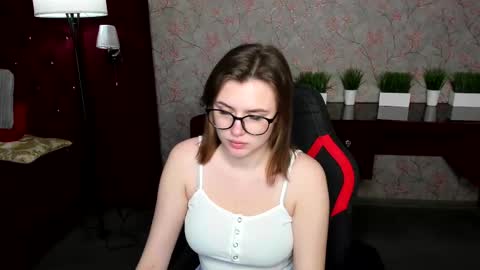 Snapshot of marrie_coy chatting on March 12, 1:30 pm Marrie online show from March 12, 1:30 pm