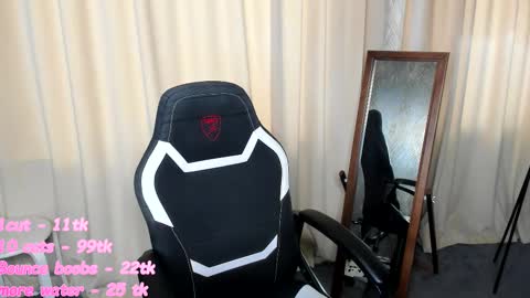 Snapshot of marrie_coy chatting on March 8, 10:32 am Marrie online show from March 8, 10:32 am