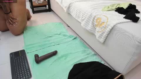 Snapshot of martina_touss chatting on February 22, 9:59 pm martina touss online show from February 22, 9:59 pm