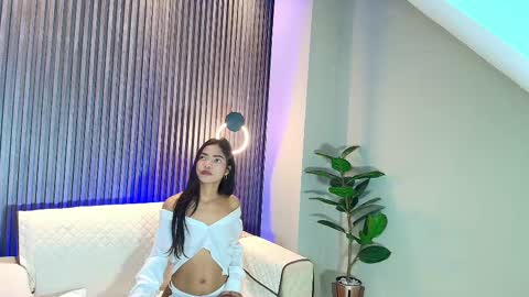 Snapshot of mary_cute9 chatting on March 9, 12:42 pm mary_cute9 online show from March 9, 12:42 pm