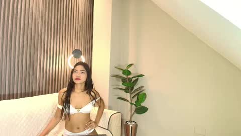 Snapshot of mary_cute9 chatting on March 11, 12:39 pm mary_cute9 online show from March 11, 12:39 pm