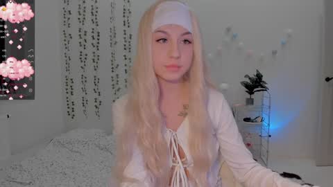 Snapshot of mary_tim chatting on January 23, 1:35 pm Maryana online show from January 23, 1:35 pm