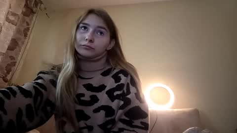Snapshot of marylynreifsnider chatting on September 15, 6:59 am Hi My name is Elina Im 18 years old. online show from September 15, 6:59 am