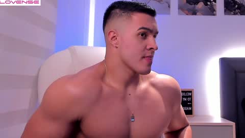 Snapshot of mason_bennet chatting on January 12, 7:11 am Mason Bennet online show from January 12, 7:11 am