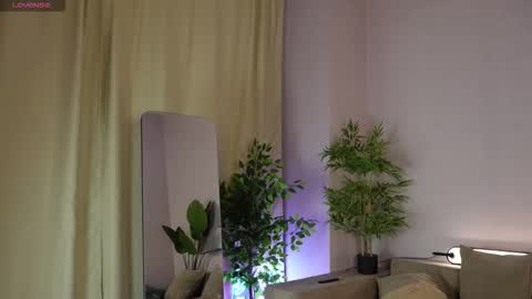 Maya online show from September 10, 4:57 am