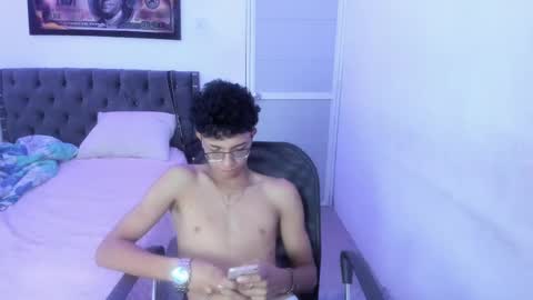 master_boy28 online show from February 25, 6:58 am