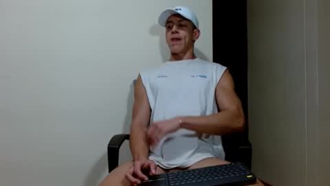 Snapshot of master_cossio chatting on February 11, 1:41 am Ethan Cossio online show from February 11, 1:41 am