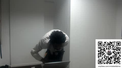 Snapshot of masterdomfuck chatting on September 14, 1:08 am Masterdomfuck online show from September 14, 1:08 am