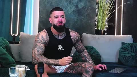 Snapshot of masterkingofmuscle chatting on January 13, 6:16 am masterkingofmuscle online show from January 13, 6:16 am