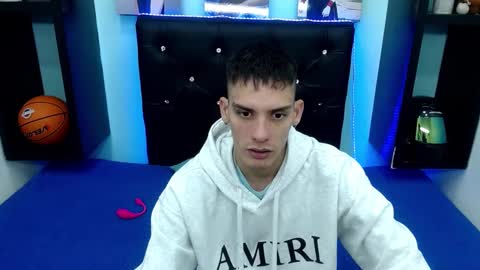 mathews_hot21 online show from September 20, 6:11 pm