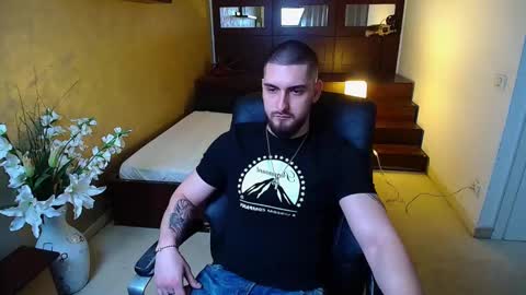 Snapshot of matiasdean chatting on March 2, 5:44 am MatiasDean online show from March 2, 5:44 am