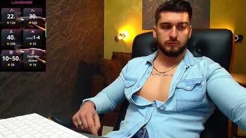 Snapshot of matiasdean chatting on September 15, 5:20 am MatiasDean online show from September 15, 5:20 am