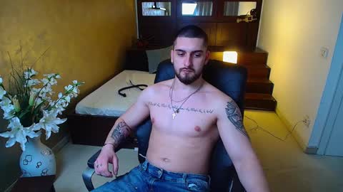 Snapshot of matiasdean chatting on March 7, 12:45 pm MatiasDean online show from March 7, 12:45 pm