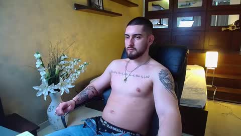 Snapshot of matiasdean chatting on March 11, 9:13 am MatiasDean online show from March 11, 9:13 am
