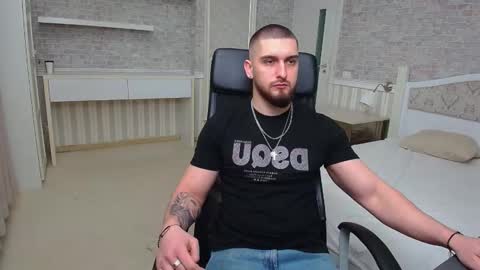 Snapshot of matiasdean chatting on February 28, 5:48 am MatiasDean online show from February 28, 5:48 am