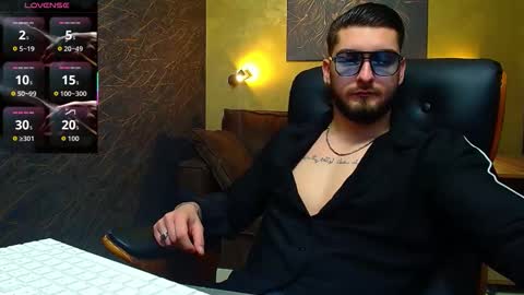 Snapshot of matiasdean chatting on September 19, 5:33 am MatiasDean online show from September 19, 5:33 am