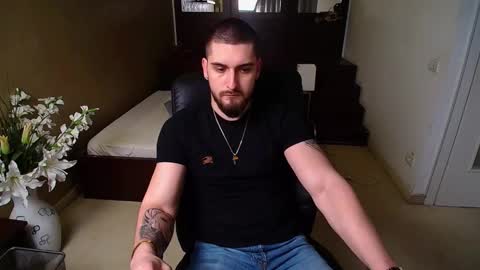 Snapshot of matiasdean chatting on February 24, 5:22 am MatiasDean online show from February 24, 5:22 am