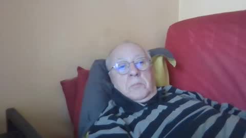 Snapshot of matricule4246 chatting on February 2, 9:51 am joyaam79 online show from February 2, 9:51 am