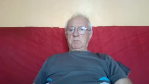 Snapshot of matricule4246 chatting on January 12, 9:19 am joyaam79 online show from January 12, 9:19 am