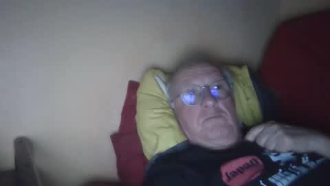 Snapshot of matricule4246 chatting on March 6, 11:42 pm joyaam79 online show from March 6, 11:42 pm