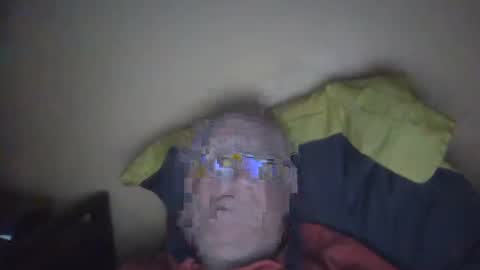 Snapshot of matricule4246 chatting on February 17, 11:43 pm joyaam79 online show from February 17, 11:43 pm