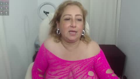 Snapshot of mature_2025 chatting on February 21, 11:54 pm mature_2025 online show from February 21, 11:54 pm