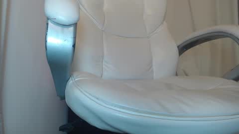 Snapshot of mature_2025 chatting on February 26, 6:48 pm mature_2025 online show from February 26, 6:48 pm