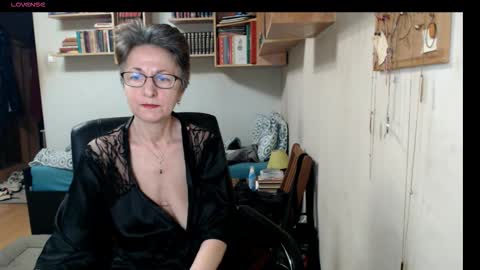 maturekate online show from September 20, 7:22 am