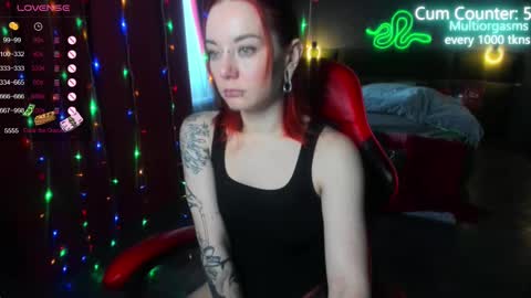 Snapshot of max_phoenix chatting on February 26, 11:32 am Max online show from February 26, 11:32 am