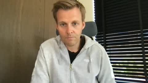 Snapshot of max_straight_1 chatting on September 22, 7:23 am Max take off clothes online show from September 22, 7:23 am