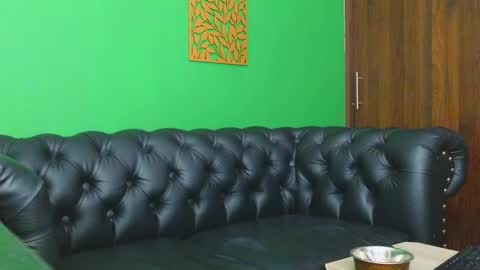 Snapshot of max_tayloor chatting on January 20, 6:32 pm Max Taylor online show from January 20, 6:32 pm