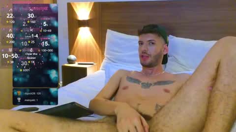 Snapshot of max_tayloor chatting on February 25, 1:30 am Max Taylor online show from February 25, 1:30 am