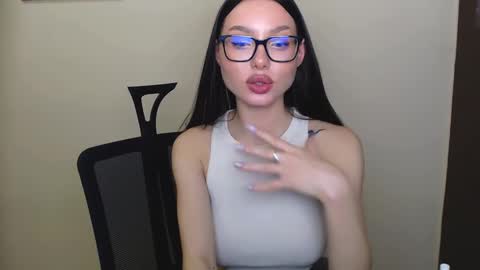 Snapshot of maxi_sweetheart chatting on December 26, 3:42 pm Joanna online show from December 26, 3:42 pm
