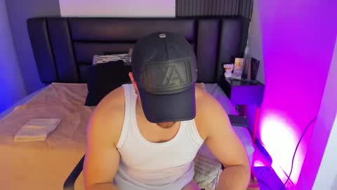 Maximo Wolf online show from March 3, 2:26 am
