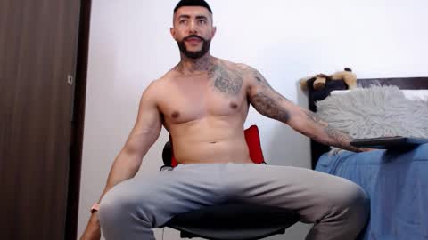 Independent Model online show from February 15, 2:37 am