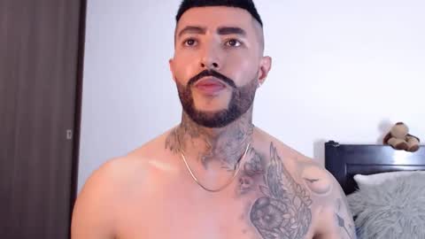 Independent Model online show from February 2, 4:05 am
