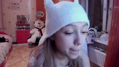 May online show from January 15, 11:40 pm