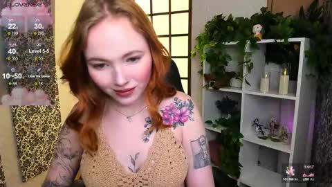 Snapshot of maya_light chatting on February 23, 1:46 am Maya online show from February 23, 1:46 am