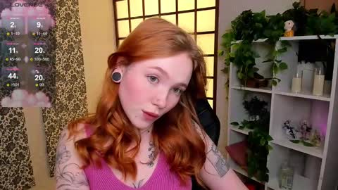 Snapshot of maya_light chatting on February 27, 5:18 am Maya online show from February 27, 5:18 am