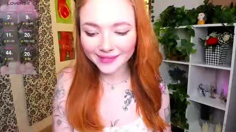 Snapshot of maya_light chatting on March 2, 8:05 am Maya online show from March 2, 8:05 am