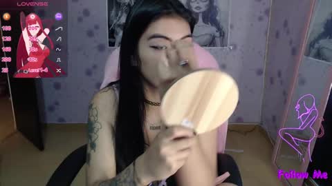 Snapshot of medussa_kat chatting on March 10, 7:40 pm Katrina online show from March 10, 7:40 pm