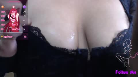 Snapshot of medussa_kat chatting on February 23, 7:28 pm Katrina online show from February 23, 7:28 pm