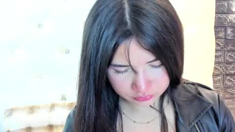 Snapshot of megan_devon chatting on February 12, 11:29 am online show from February 12, 11:29 am