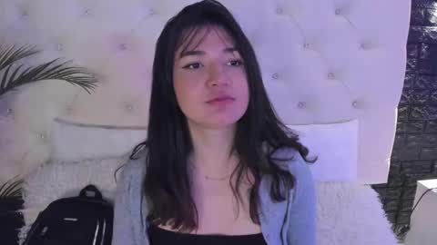 Snapshot of megan_devon chatting on February 14, 12:03 pm online show from February 14, 12:03 pm