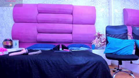 MeganFOXXI  online show from January 28, 12:57 am
