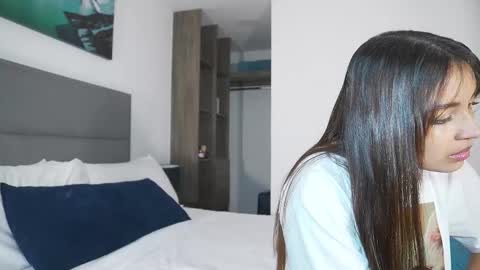 Snapshot of megann__sweet chatting on September 12, 10:50 am Mara online show from September 12, 10:50 am