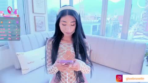 Snapshot of megann__sweet chatting on February 15, 4:12 pm Mara online show from February 15, 4:12 pm