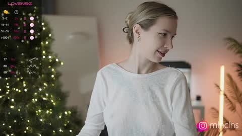 Snapshot of mel_collins chatting on December 3, 7:39 pm MELANIE PVT ONLY 60TK PER MIN online show from December 3, 7:39 pm