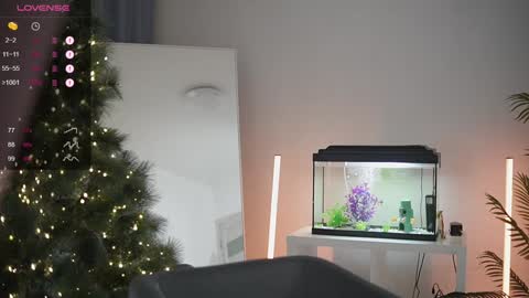 Snapshot of mel_collins chatting on December 10, 5:22 pm MELANIE PVT ONLY 60TK PER MIN online show from December 10, 5:22 pm